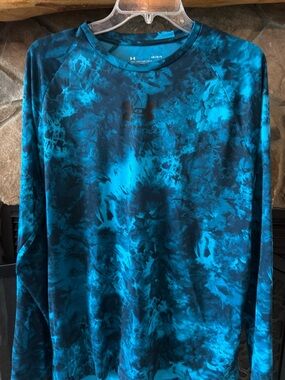 Under Armour Men’s Teal and Black Tie-Dye Long Sleeve Performance Shirt
